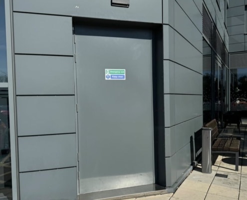 CHOOSING AN AUTOMATIC DOOR
