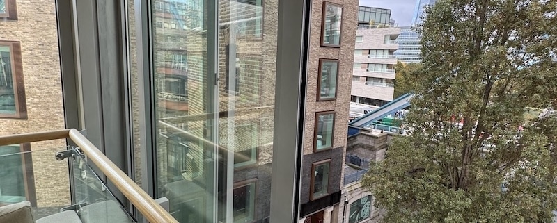 aluminium window repaired Battersea appartments Central London